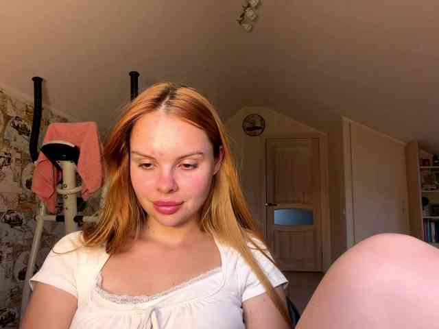 HoneyAmberi webcam