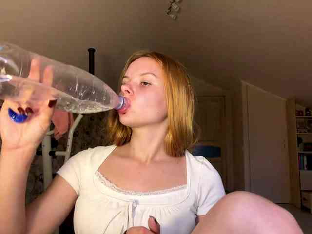 HoneyAmberi webcam