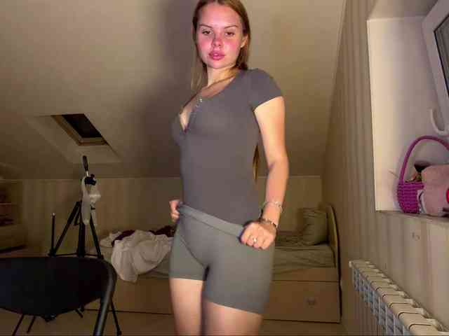 HoneyAmberi webcam
