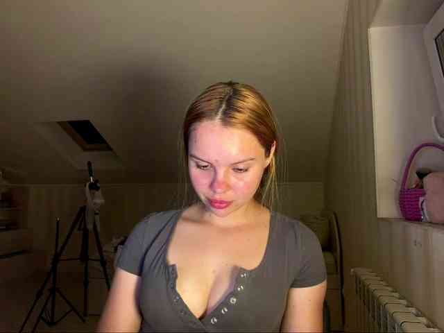 HoneyAmberi webcam