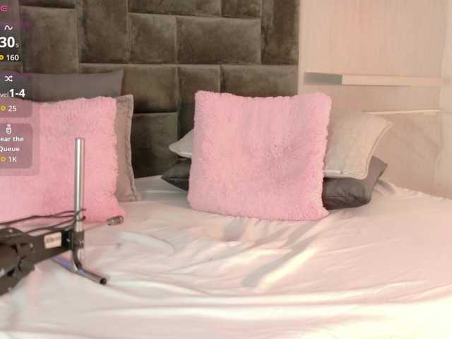 Alanna-Spencerr live cam on BongaCams