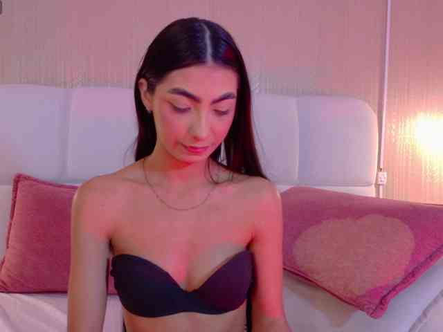 Alanna-Spencerr webcam