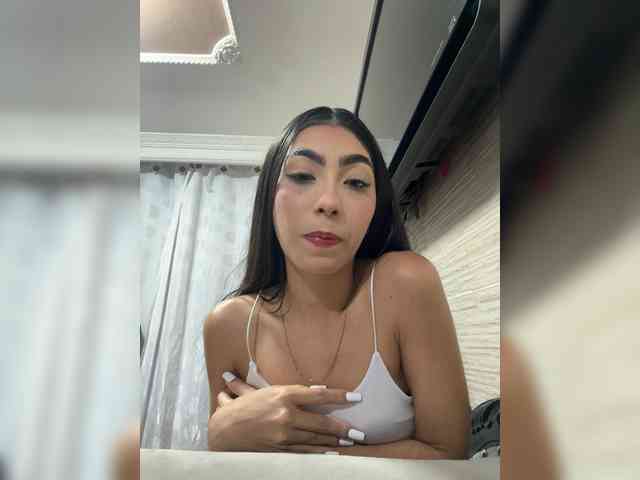 Alanna-Spencerr webcam