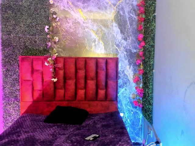 LAISHA live cam on BongaCams
