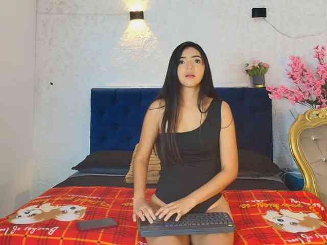 AnttonellaLee webcam
