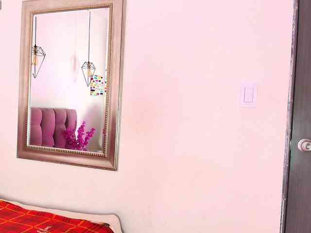 AnttonellaLee webcam