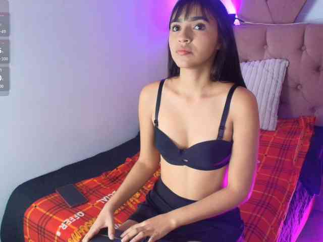 AnttonellaLee webcam