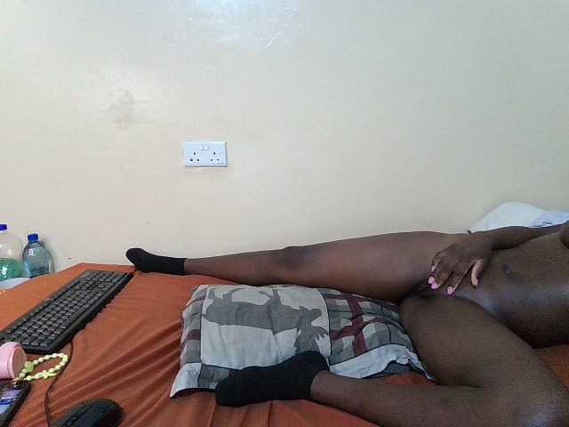 Shes-sexy live cam on BongaCams