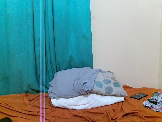 Shes-sexy live cam on BongaCams