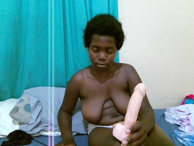 Shes-sexy live cam on BongaCams