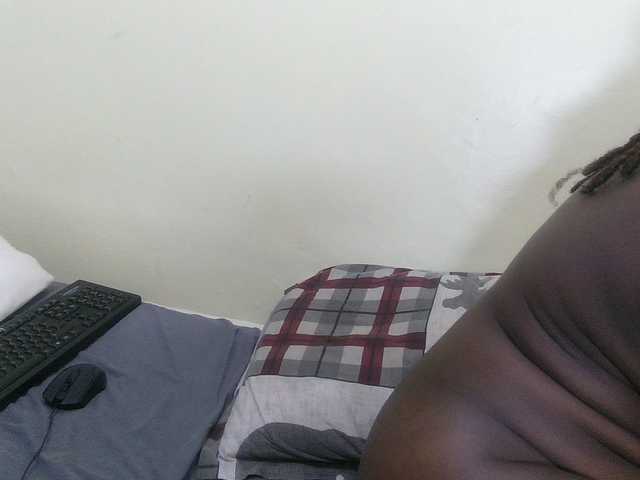 Shes-sexy live cam on BongaCams