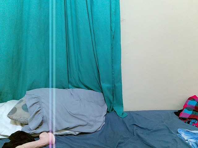 Shes-sexy live cam on BongaCams
