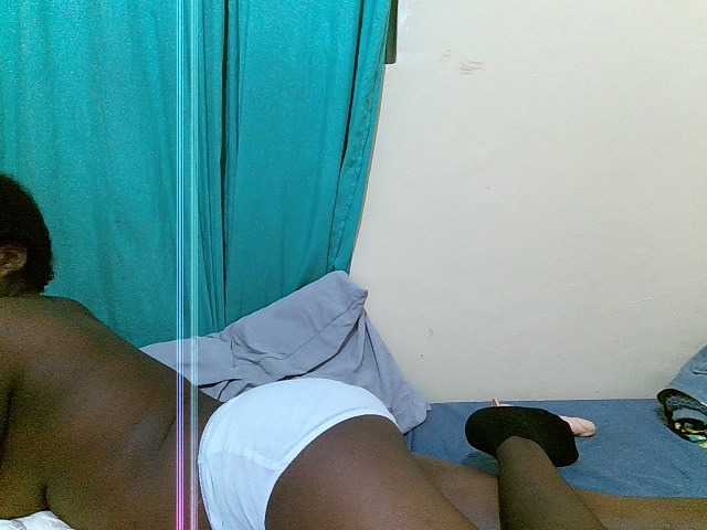 Shes-sexy live cam on BongaCams