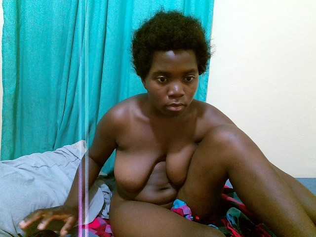 Shes-sexy live cam on BongaCams