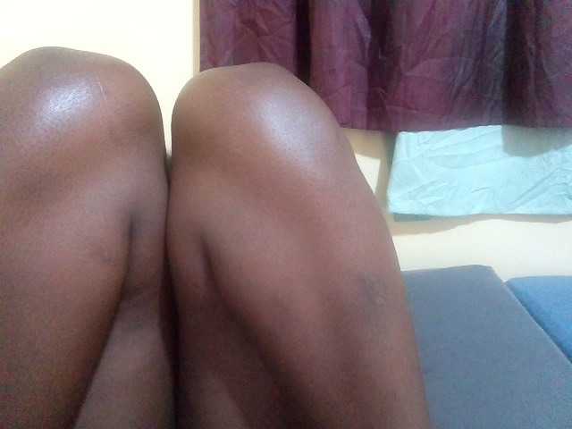 Shes-sexy live cam on BongaCams