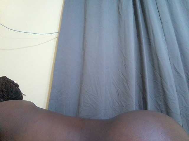 Shes-sexy live cam on BongaCams