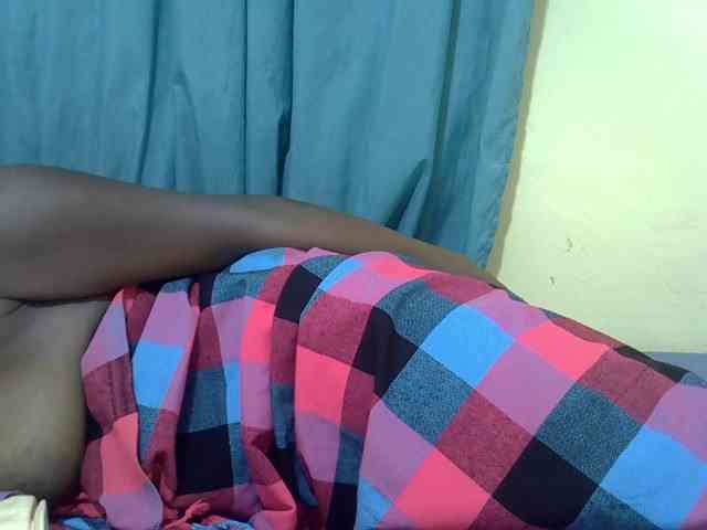 Shes-sexy webcam