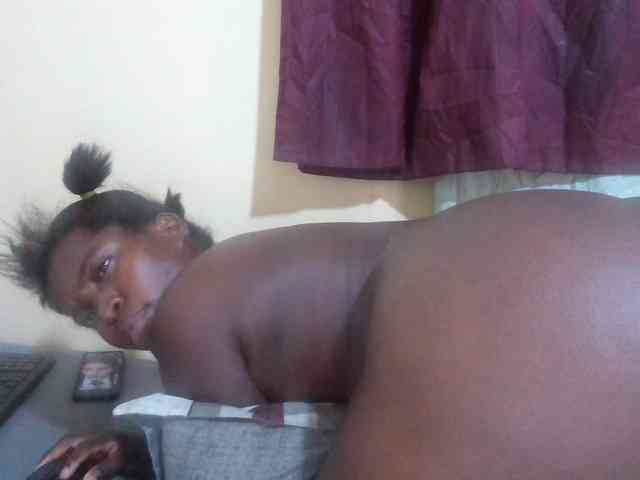 Shes-sexy webcam