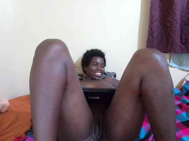 Shes-sexy webcam
