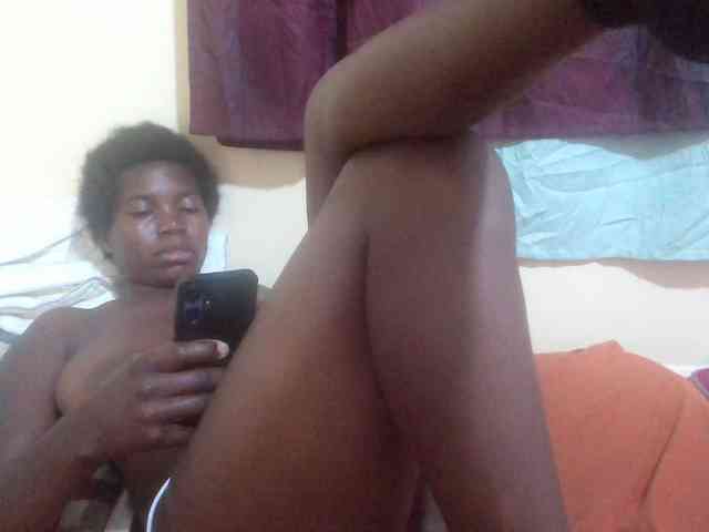 Shes-sexy webcam