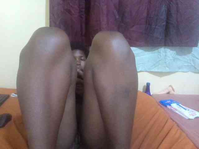Shes-sexy webcam