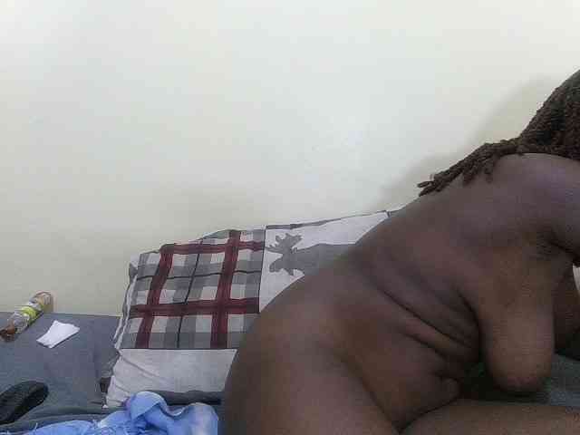 Shes-sexy webcam