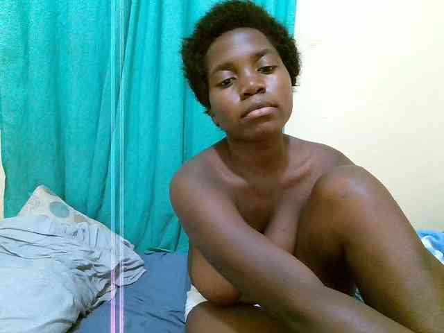 Shes-sexy webcam