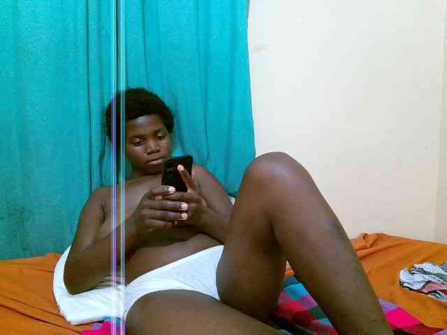 Shes-sexy webcam