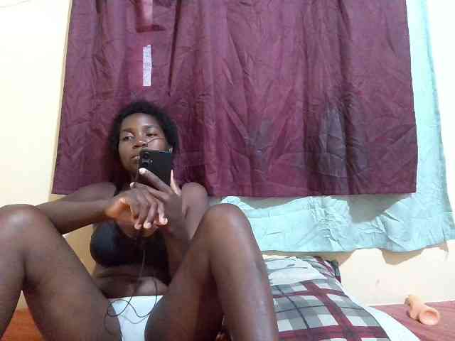 Shes-sexy webcam