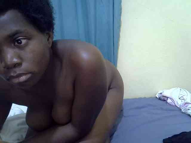 Shes-sexy webcam