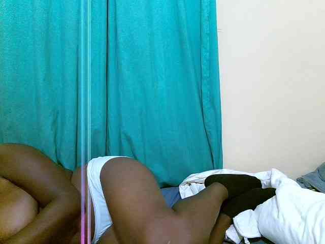 Shes-sexy webcam