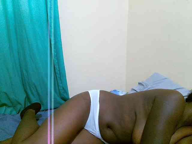 Shes-sexy webcam