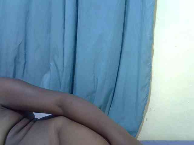 Shes-sexy webcam