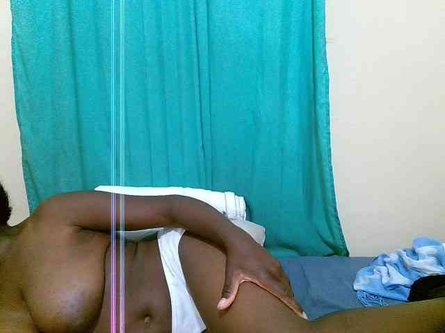 Shes-sexy webcam