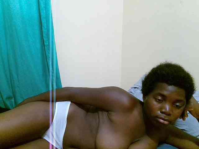 Shes-sexy webcam