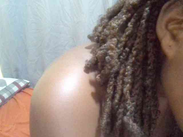 Shes-sexy webcam