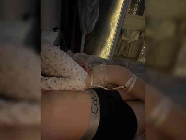 sweettrow1 webcam