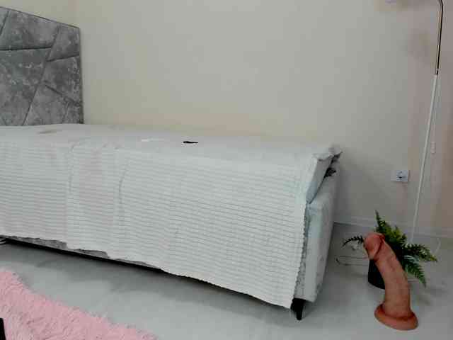 SofyMae webcam