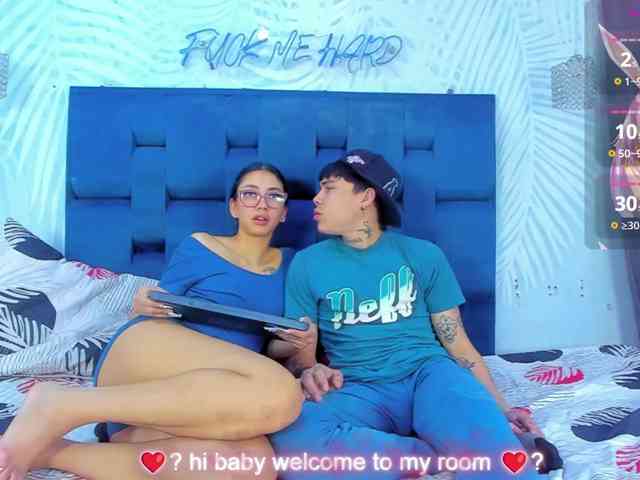 STAR-AND-TONNY-19 webcam