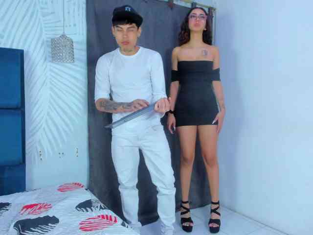STAR-AND-TONNY-19 webcam