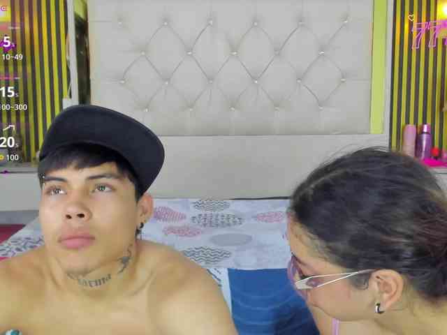 STAR-AND-TONNY-19 webcam