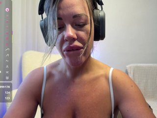 ZlataPeach Porn Show