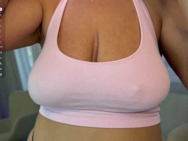 zlatpeach live cam on BongaCams