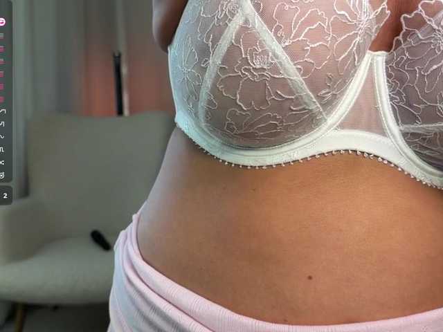 zlatpeach live cam on BongaCams