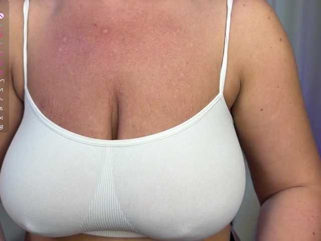 zlatpeach live cam on BongaCams