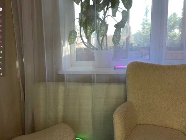 zlatpeach live cam on BongaCams
