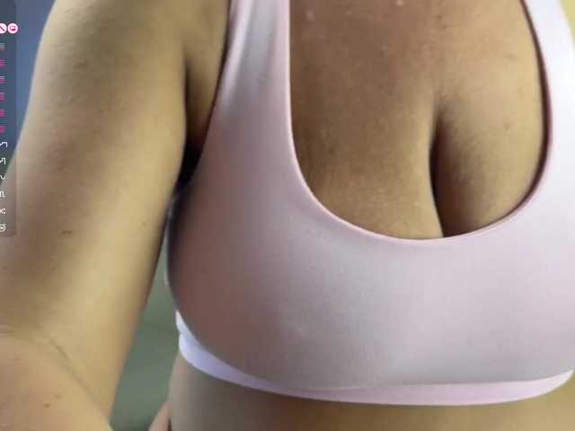 zlatpeach live cam on BongaCams