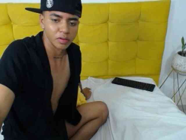 lianhalo Live Webcam on BongaCams