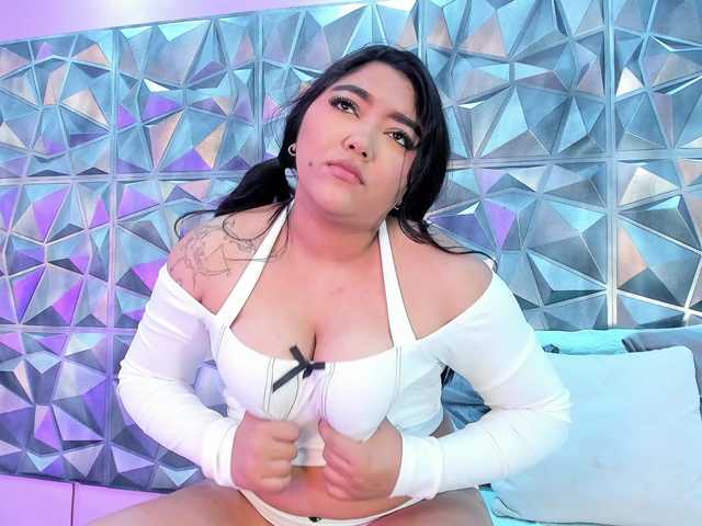 ScarlettCrox live cam on BongaCams