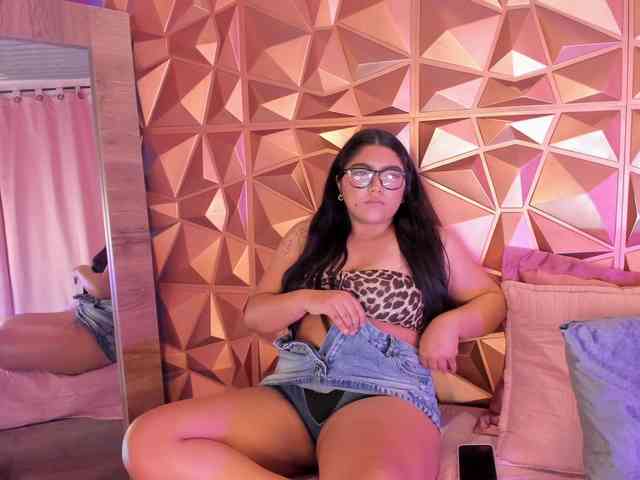 ScarlettCrox webcam